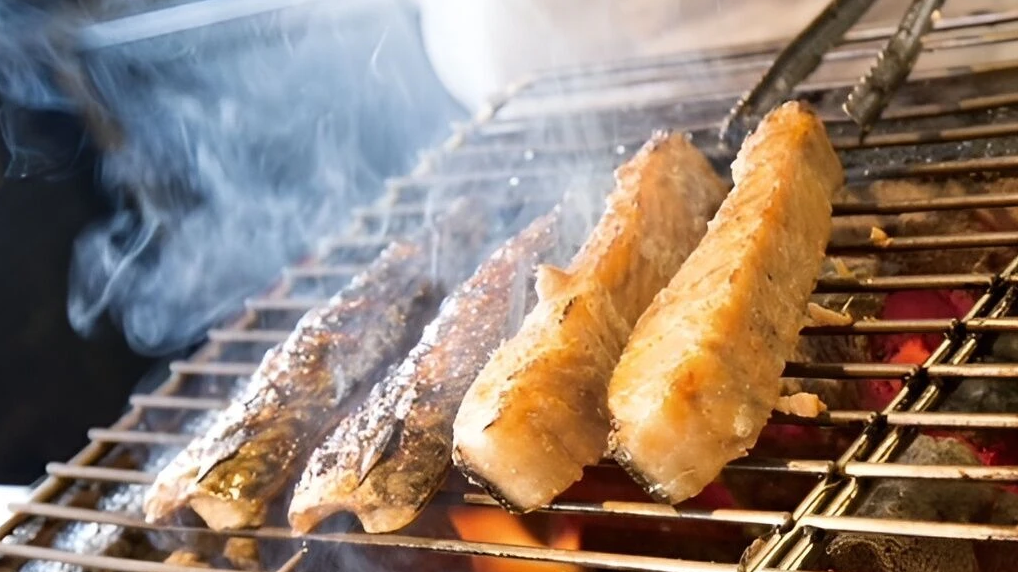 炭焼きの焼き魚